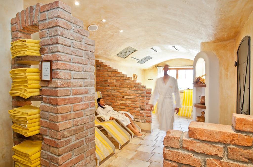 Hotel Binggl Mauterndorf  Bagian luar foto